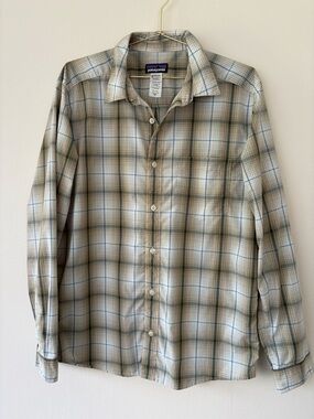 Patagonia Plaid Button Down Shirt Men’s M Lightweight Outdoor